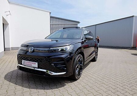 VW Tiguan Volkswagen 2.0 TDI DSG 4M R-Line 360°/Nav/IDA/Matrix