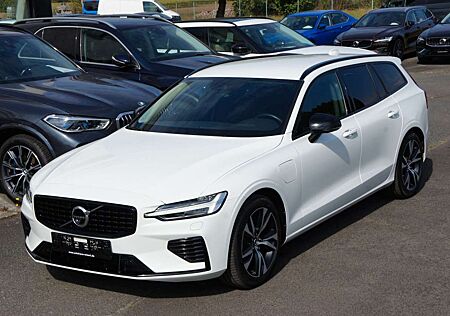 Volvo V60 R Design Expression T6 AWD*ACC*H&K*360*WIPA*