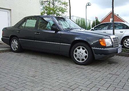Mercedes-Benz E 320 E-Klasse