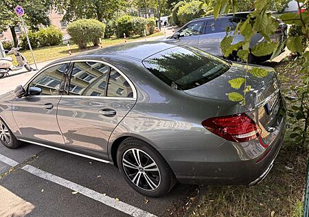 Mercedes-Benz E 200 4Matic 9G-TRONIC Avantgarde