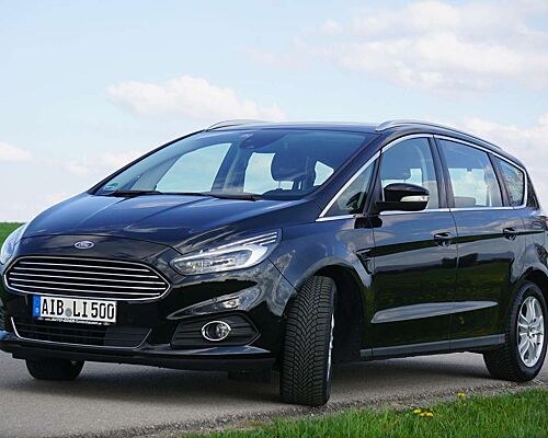 Ford S-Max S-Max 2.0 Autom Diesel,TITANIUM,1 Halter,Winterreifen NEU,Service NEU,Vollausstattung,7 Sitzer,100% Scheckheft von Ford