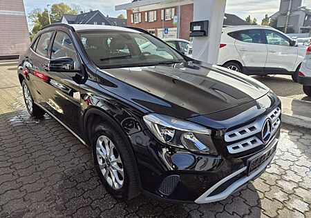 Mercedes-Benz GLA 200 7G-DCT Style Wenig Kilometer & Gepflegt