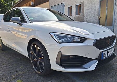 Cupra Leon 1.4 e-Hybrid (180 kW System)