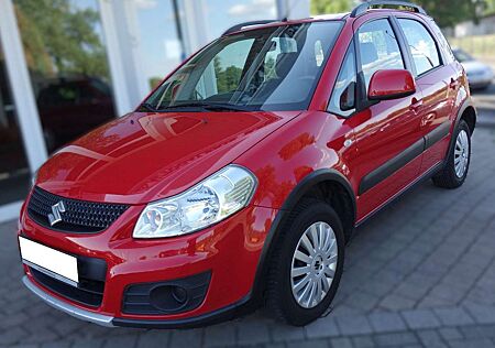 Suzuki SX4 Classic Club 4x4. Erster Hand. Nur 100000Km.