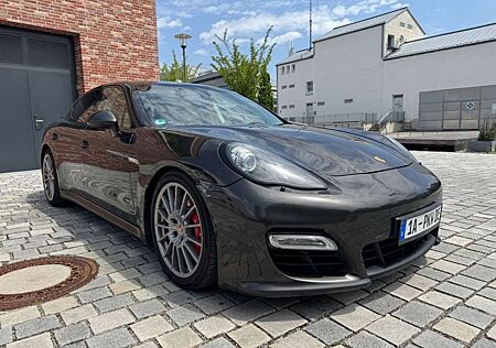Porsche Panamera GTS Vollauslastung