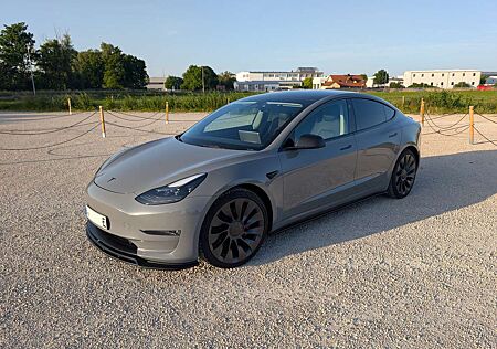 Tesla Model 3 Langstreckenbatt. Allradantrieb Dual Motor