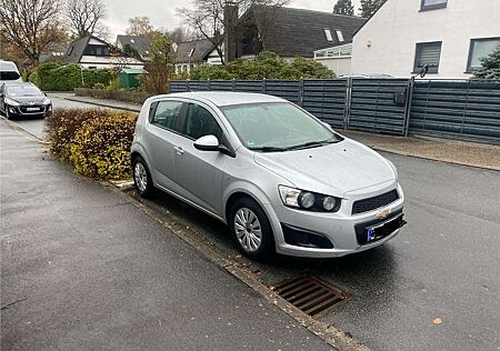 Chevrolet Aveo 1.2 Klimaanlage 1.Hand Top! 2012! sTÜV fällig!