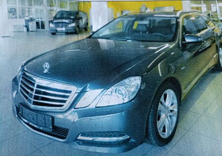 Mercedes-Benz E 350 T CDI DPF 4Matic BlueEFFICIENCY 7G-TRONIC Elegance