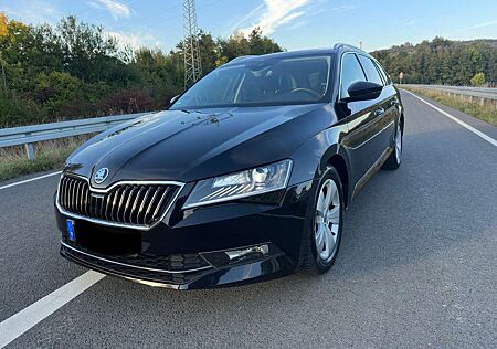 Skoda Superb Combi Styl 1.8TSI *AHK*Pano*ACC*Xenon*Navi*