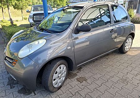 Nissan Micra 65PS,.aus zweite Hand, beim Kauf TÜV neu
