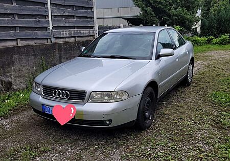 Audi A4 1.6