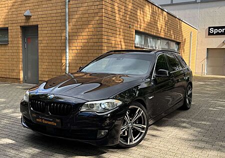BMW 525 d/PANORAMADACH/LEDER/XENON/SCHECKHEFTGEPFLEG