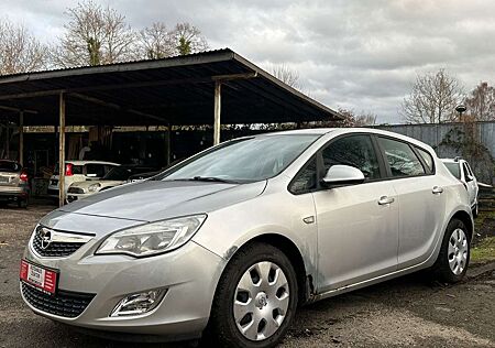 Opel Astra J Lim. 5-trg. Edition