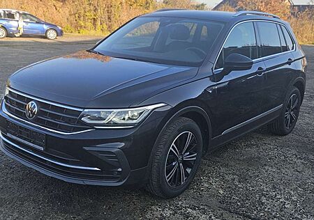 VW Tiguan Volkswagen Life