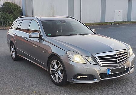 Mercedes-Benz E 220 CDI BlueEff. Voll Leder BiXenon Avantgarde