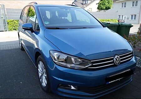 VW Touran Volkswagen 1.2 TSI (BMT) Comfortline, AHK, Panorama, 7Sitzer
