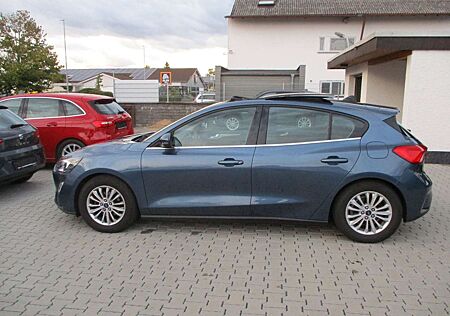 Ford Focus 1,0 Titanium NAVI PANORAMA SPURH TOTW ACC