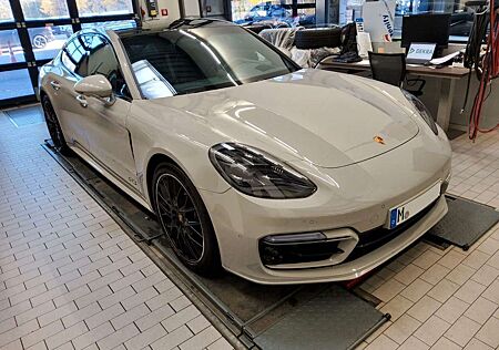 Porsche Panamera GTS *Matrix LED*PDLS+*HUD*Panorama*360°