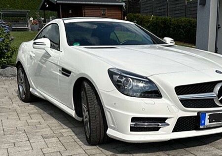 Mercedes-Benz SLK 350 (BlueEFFICIENCY) 7G-TRONICCarbonLOK Edit