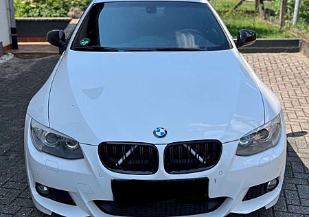 BMW 320i 320 Coupe M Sportpaket,Navi, Xenon, PDC, TÜV