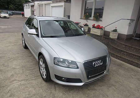 Audi A3 Sportback 1.6,KLIMA,ALU,65000 KM.