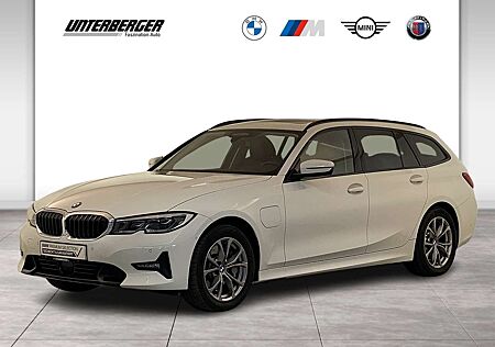 BMW 330 e xDrive Touring Sport Line AHK ACC DA+ PA RFK