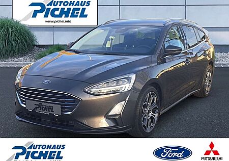 Ford Focus Turnier Titanium PANODACH+NAVI+ AHK LED El. Heckkl