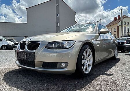 BMW 330 d COUPE AUT + LEDER + SHZ + TEMP + PDC