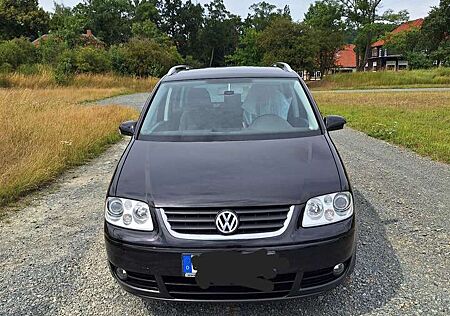 VW Touran Volkswagen Highline