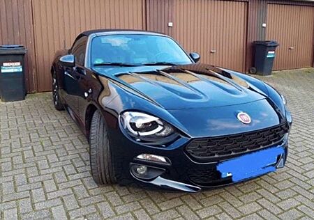 Fiat 124 Spider Lusso