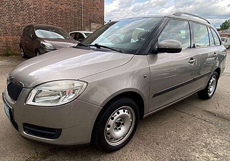 Skoda Fabia Combi "Ambiente" Aut.+Klima+PDC+Allwetter