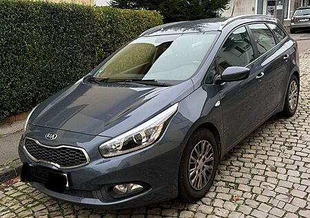 Kia XCeed Ceed SW / cee'd SW Ceed 1.6 CRDi 128 ISG SWDream Team Edition