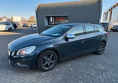 Volvo V60 Kombi R-Design *NAVI*PDC*HU 6.27*