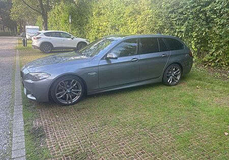 BMW 550 M550d xDrive Touring Sport-Aut.