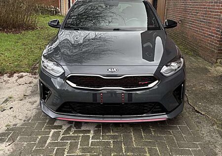 Kia Cee'd Ceed / 1.6 T-GDI OPF GT