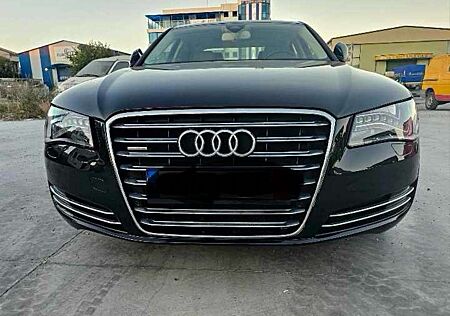 Audi A8 4.2 FSI quattro tiptronic Langversion