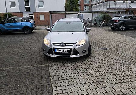 Ford Focus Turnier 1.6 Ti-VCT Ambiente
