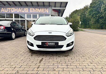 Ford S-Max Titanium