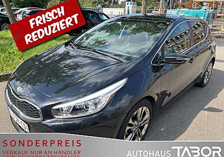 Kia Cee'd Ceed / 1.6 GDI Spirit Nav Pano Kam Klimaaut. SHZ