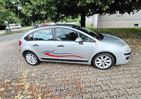 Citroën C4 Citroen 1.4 16V Advance