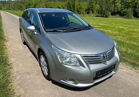 Toyota Avensis Kombi Sol 2,2 Diesel Automatik