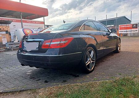 Mercedes-Benz E 250