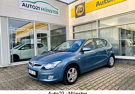 Hyundai i30 1.4 Comfort, Klima, Allwetterreifen, Sitzhe.