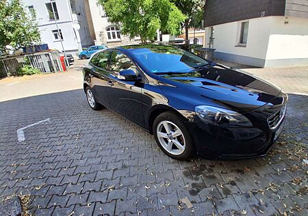 Volvo V40 You! TÜV + Inspektion Neu! Garagenfahrzeug!