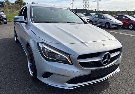 Mercedes-Benz CLA 200 DCT AMG LINE LED NAVI CAM LEDER AHK TEMP