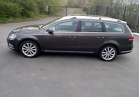 VW Passat Variant gebraucht kaufen VW Passat Variant Volkswagen PassatVariant 2.0TDI BlueMotionTechnology Highline