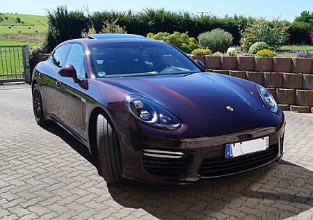 Porsche Panamera Turbo PDK