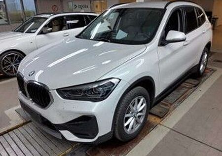 BMW X1 sD18d/Aut/Navi+/HUD/LED/SportStz/KomfZg/ParkAs