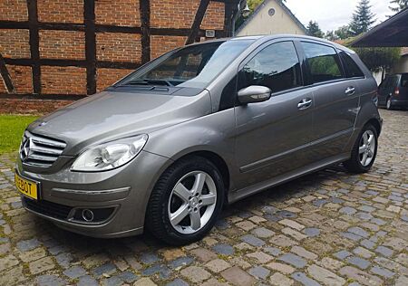 Mercedes-Benz Others 200 CDI TÜV neu mit Ganzjahresreifen