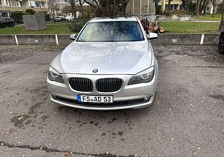 BMW 740i 740